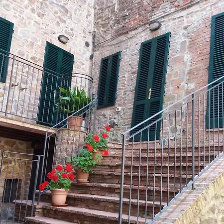 Dimora Tipica Toscana * Monticiano
